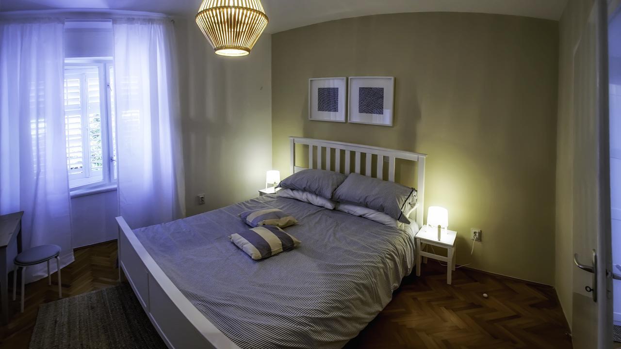 Ferienwohnung Braut Krk Town Exterior foto